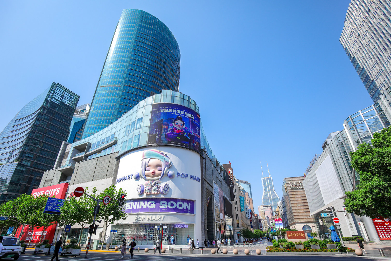 泡泡玛特全球旗舰店在上海启动试运营 - 电商派